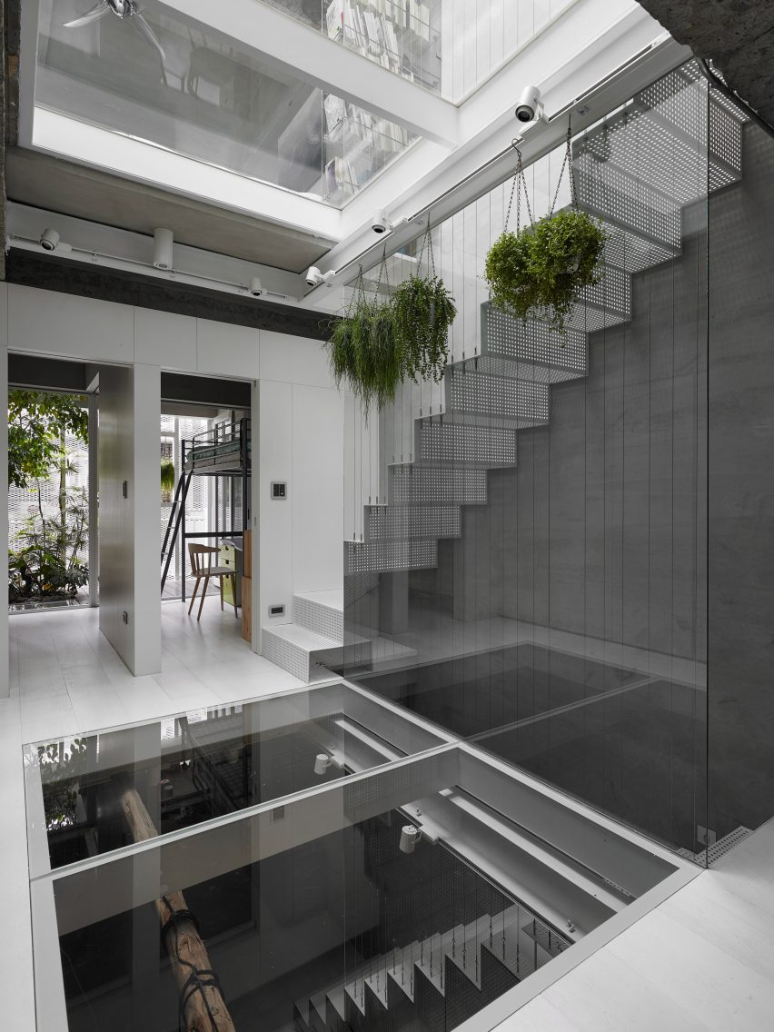House W by KC design studio