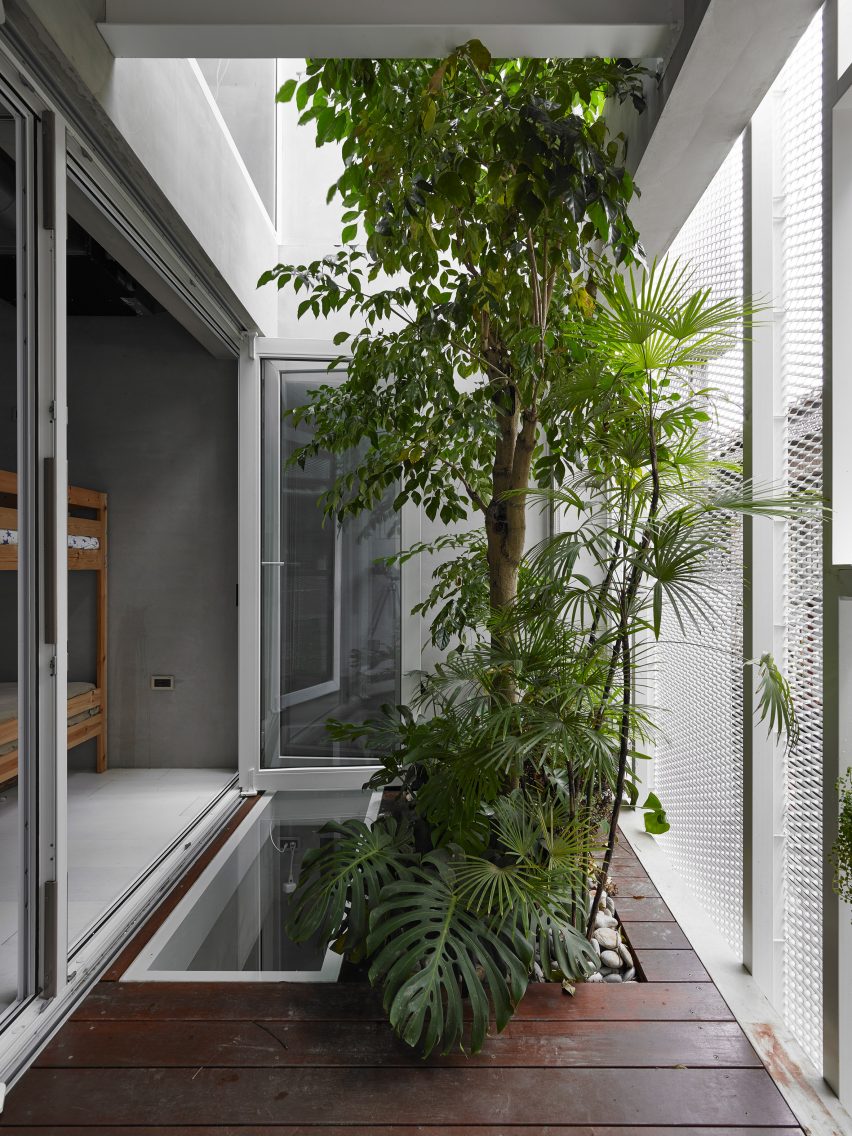 House W by KC design studio