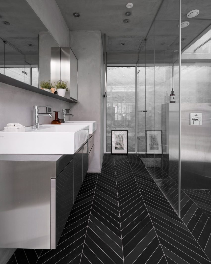 House W by KC design studio