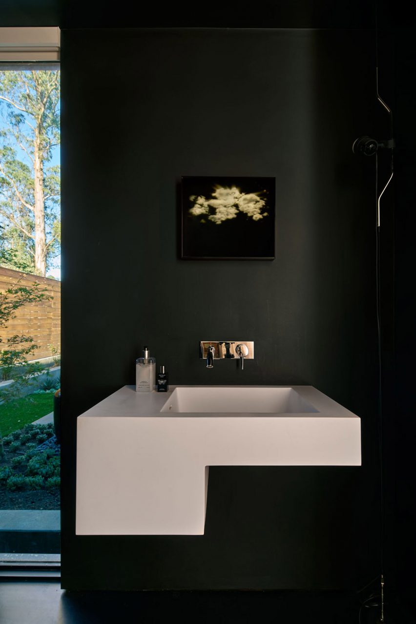 A House with a View by Axelrod Architects