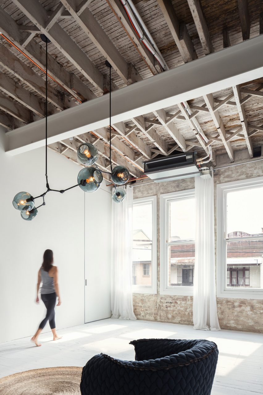 Humming Puppy Yoga Studio by Karen Abernethy Architects
