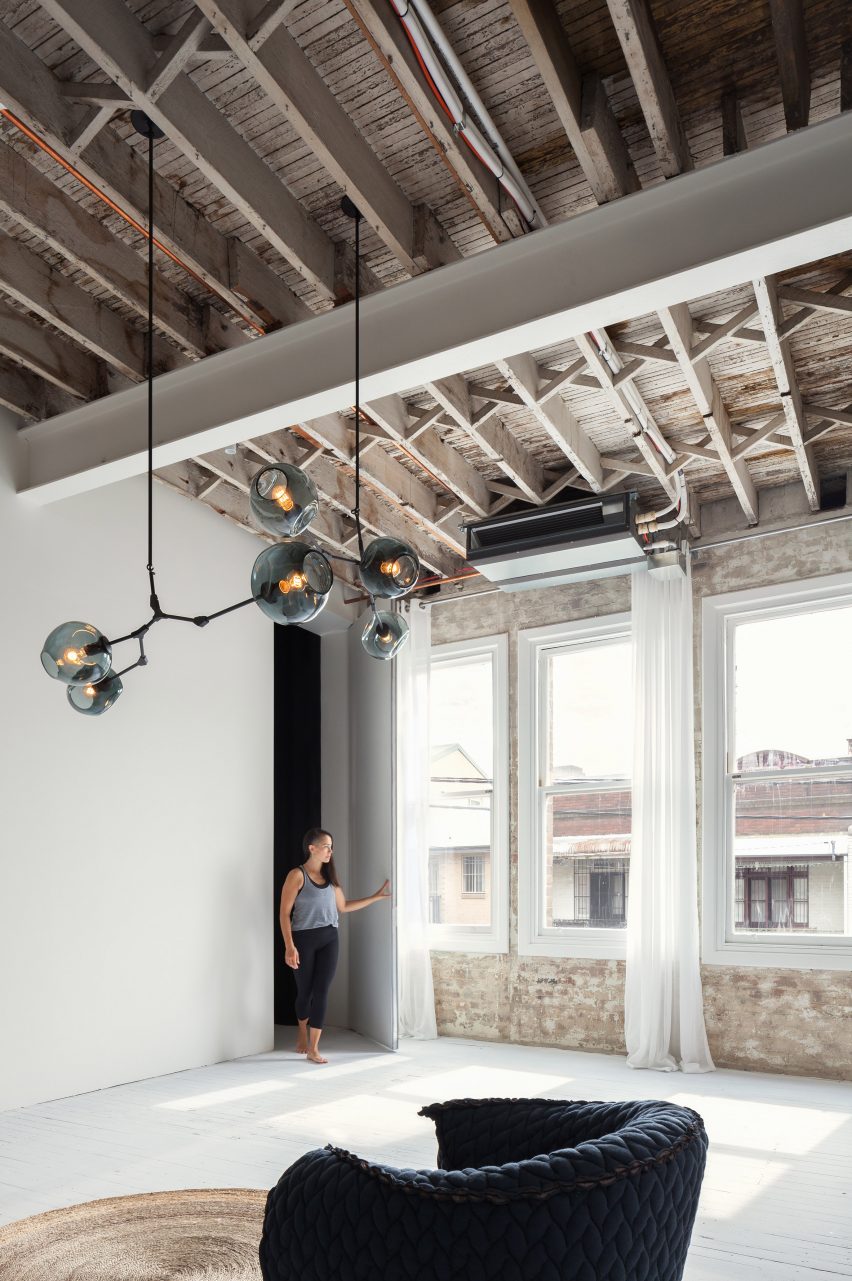 Humming Puppy Yoga Studio by Karen Abernethy Architects