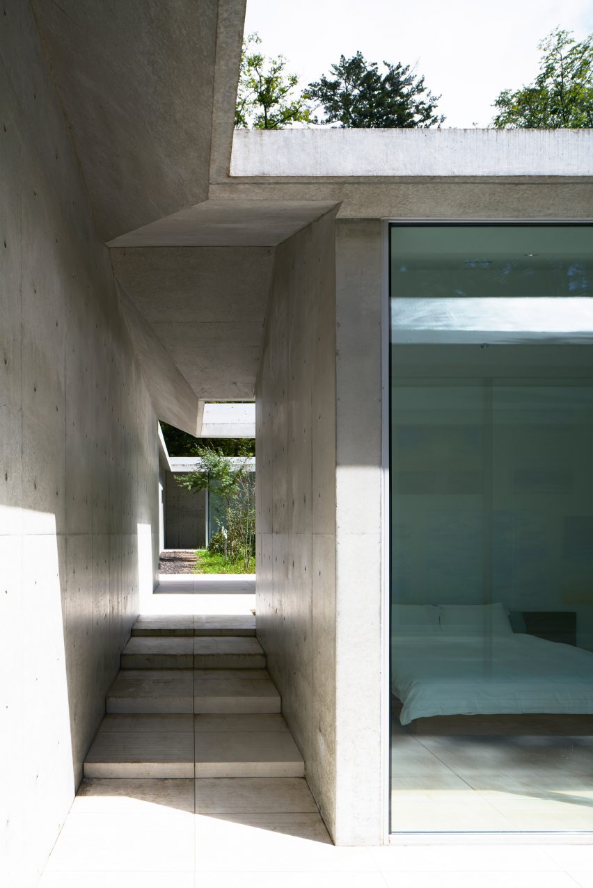 It is a Garden house by Megumi Matsubara & Hiroi Ariyama