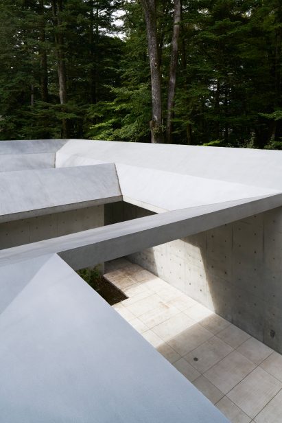 It is a Garden house by Megumi Matsubara & Hiroi Ariyama