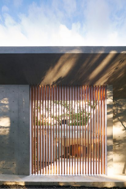 It is a Garden house by Megumi Matsubara & Hiroi Ariyama
