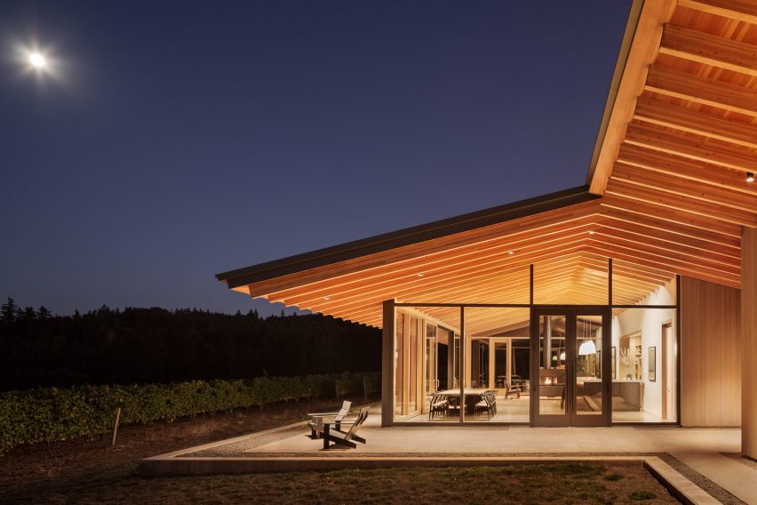 L'Angolo Estate by Lever Architecture