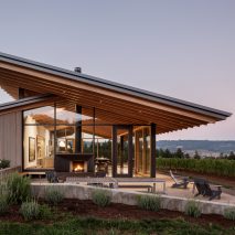 L'Angolo Estate by Lever Architecture
