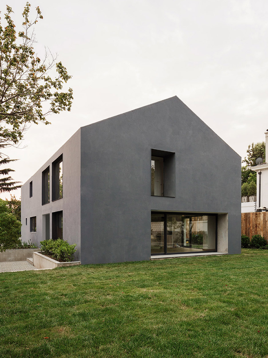 Las Quilas House by Gonzalo Claro
