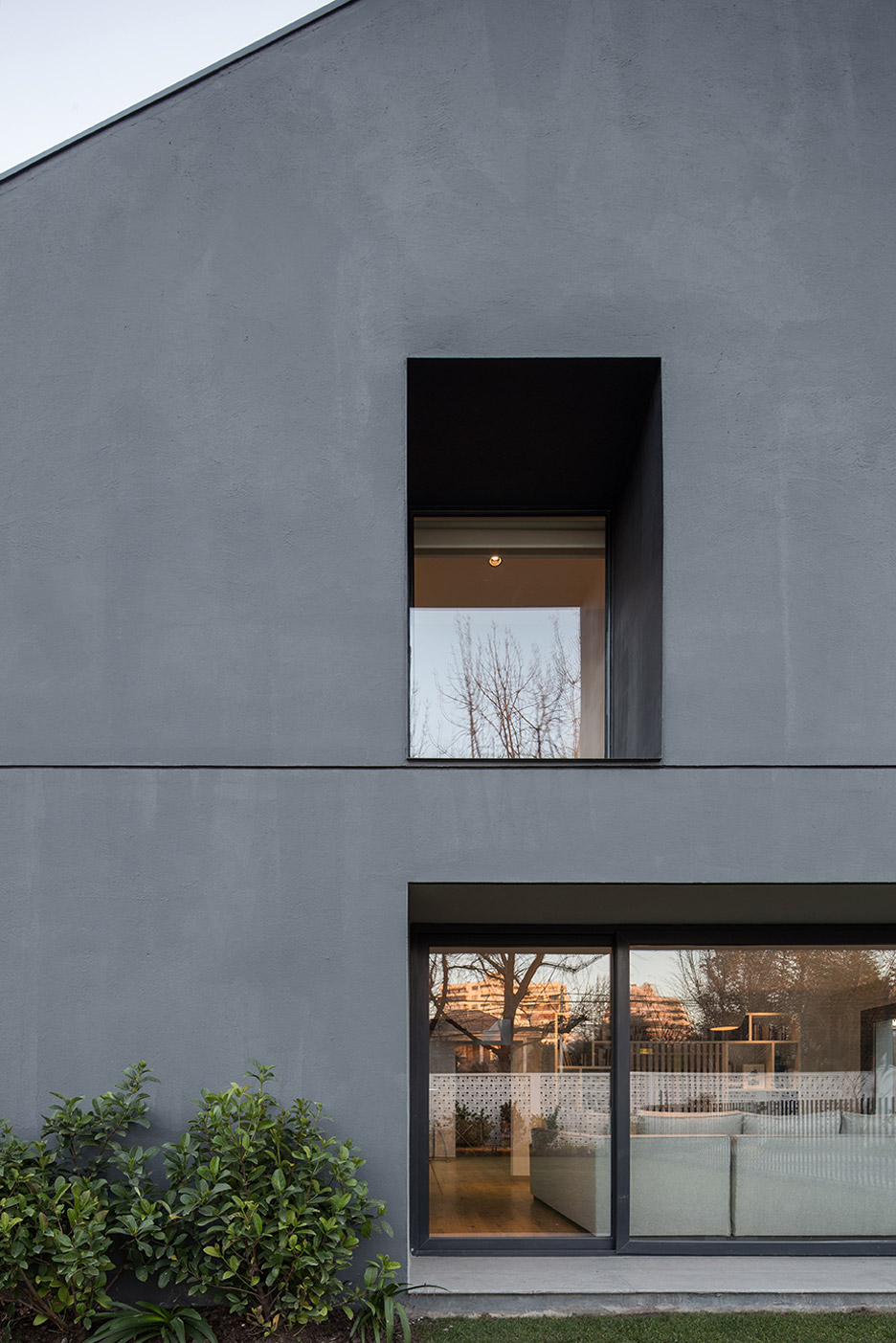 Las Quilas House by Gonzalo Claro