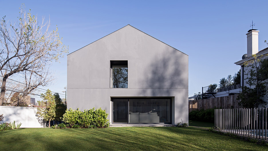 Las Quilas House by Gonzalo Claro