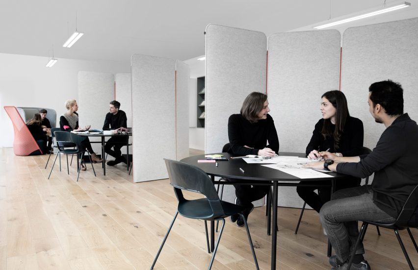 Layer self-designed studio
