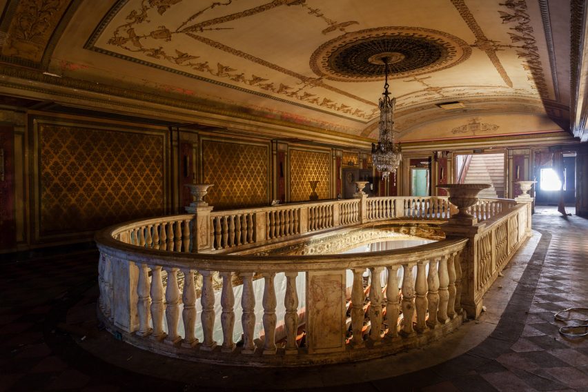 loews-poli-theatre-bridgeport-conneticut-matt-lambros-after-the-final-curtain