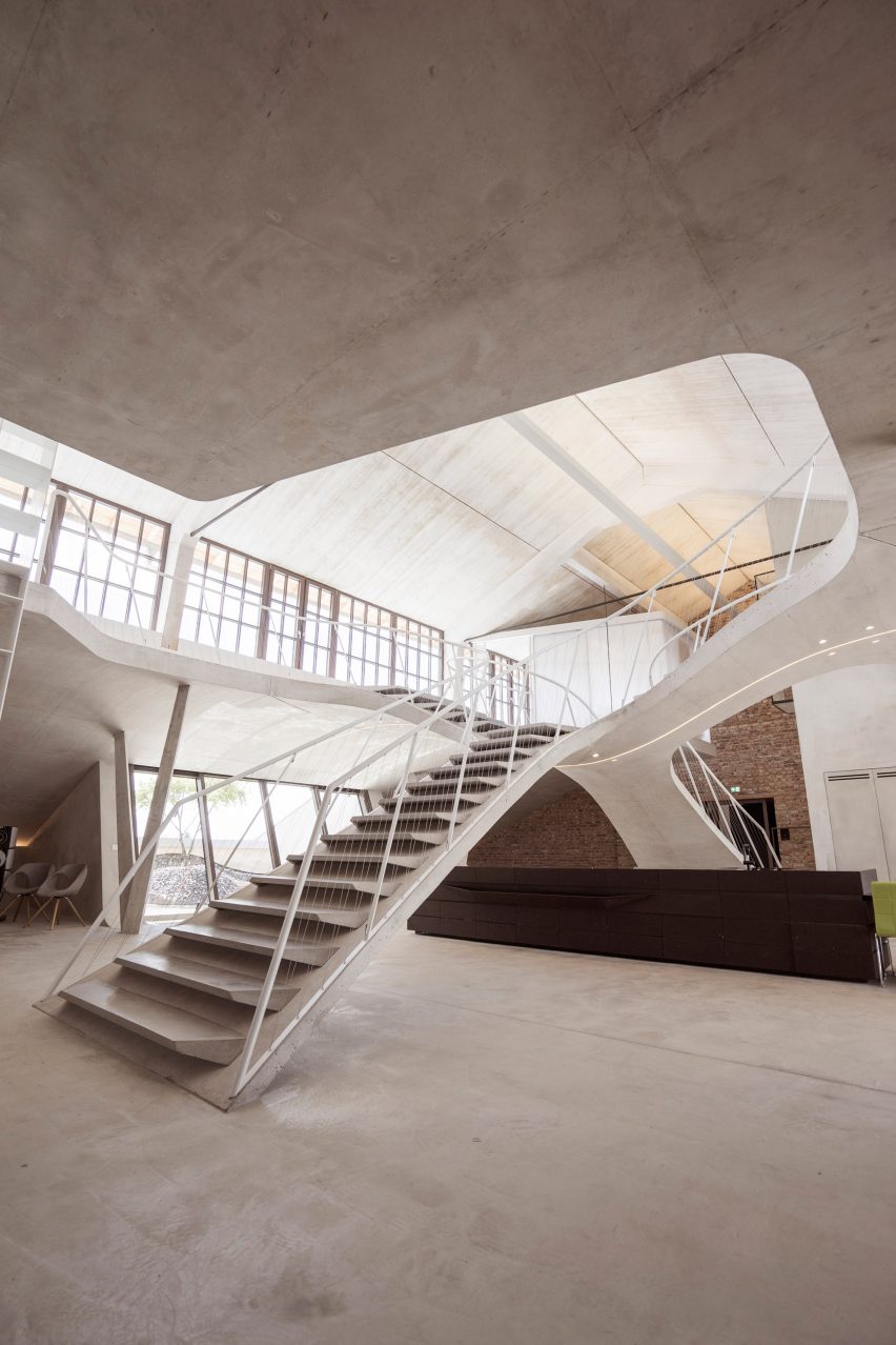 Loft Panzerhalle by Smartvoll