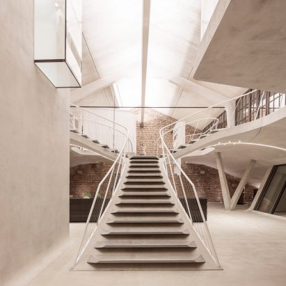 Loft Panzerhalle by Smartvoll