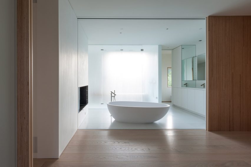 Rock Creek House by NADAAA