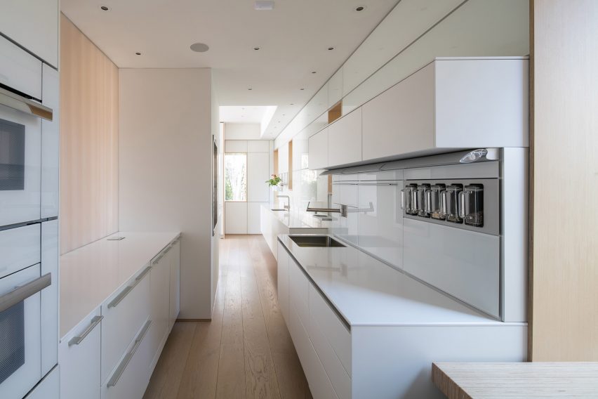 Rock Creek House by NADAAA