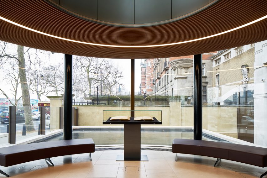 New Scotland Yard by AHMM
