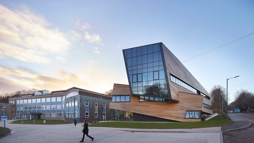 Daniel Libeskind completes larch-clad cosmology centre for Durham University