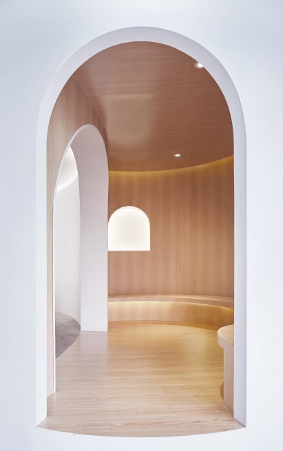 Sissi's Wonderland by Muxin studio
