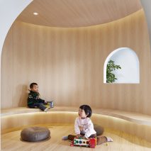 Sissi's Wonderland by Muxin studio