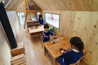 Small house for kids by Hibinosekkei