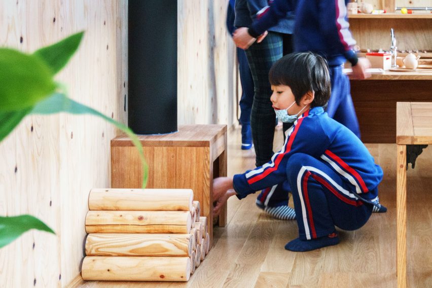 Small house for kids by Hibinosekkei