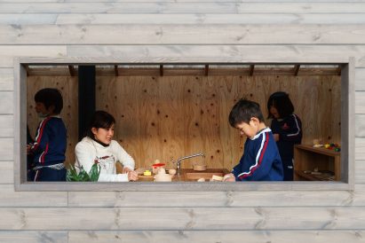 Small house for kids by Hibinosekkei