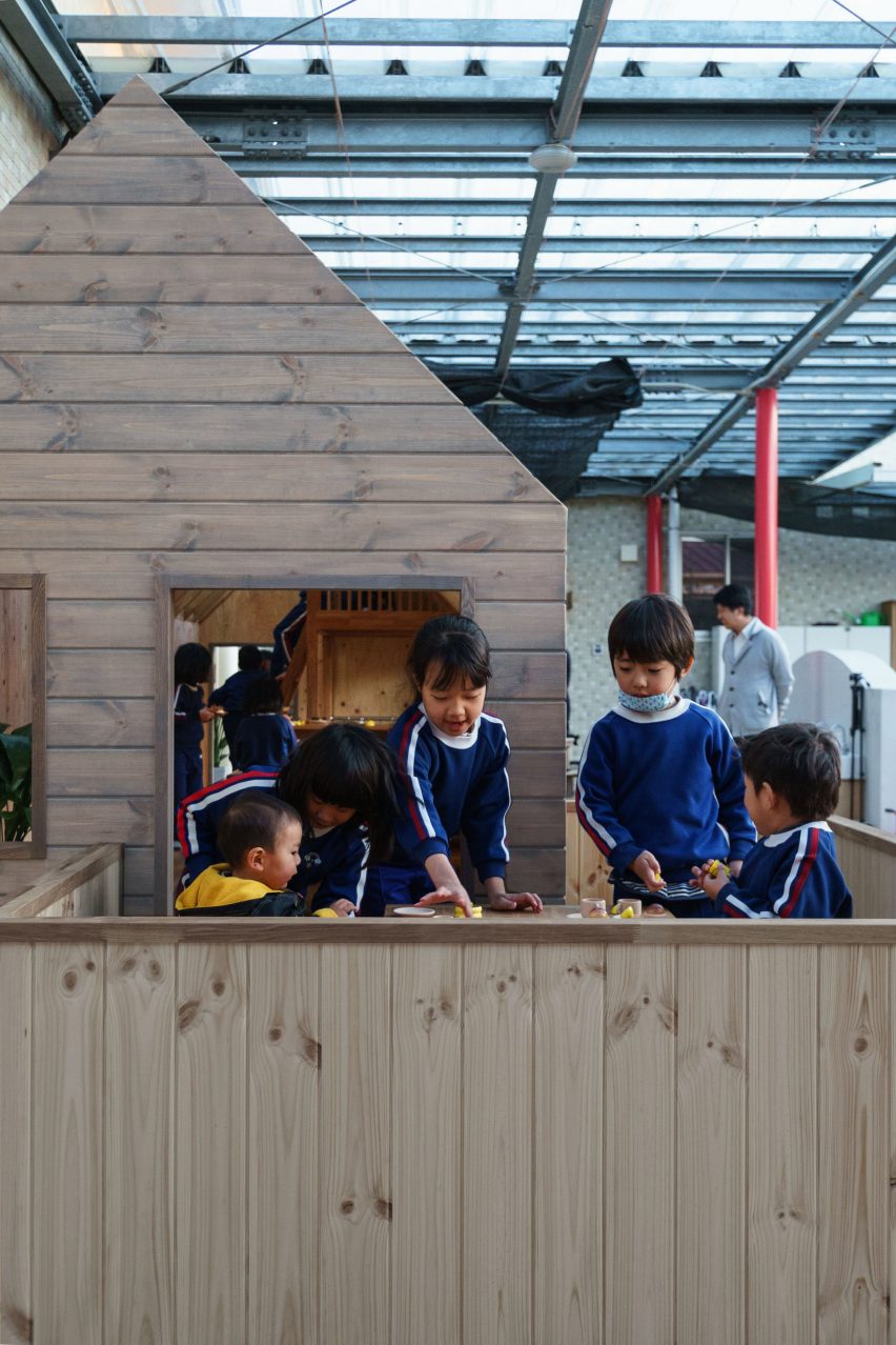 Small house for kids by Hibinosekkei