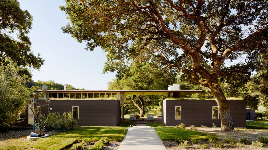 Sonoma Residence by Turnbull Griffin Haesloop Architects, photograph by Matthew Millman