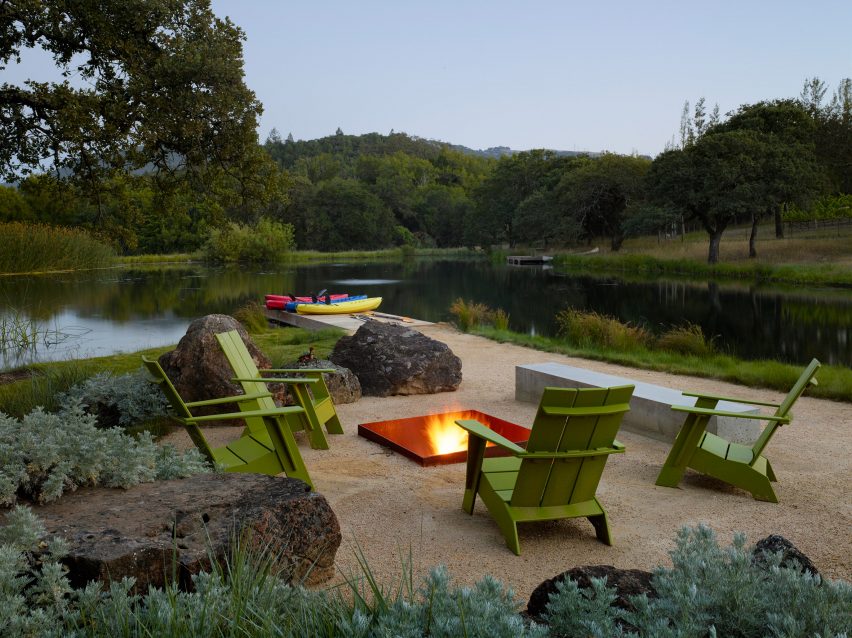 Sonoma Residence by Turnbull Griffin Haesloop Architects, photograph by Matthew Millman