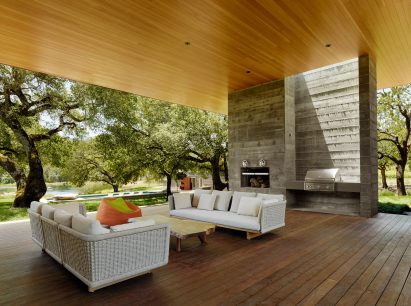 Sonoma Residence by Turnbull Griffin Haesloop Architects, photograph by Matthew Millman