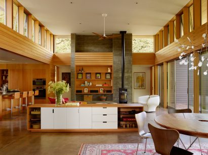 Sonoma Residence by Turnbull Griffin Haesloop Architects, photograph by Matthew Millman
