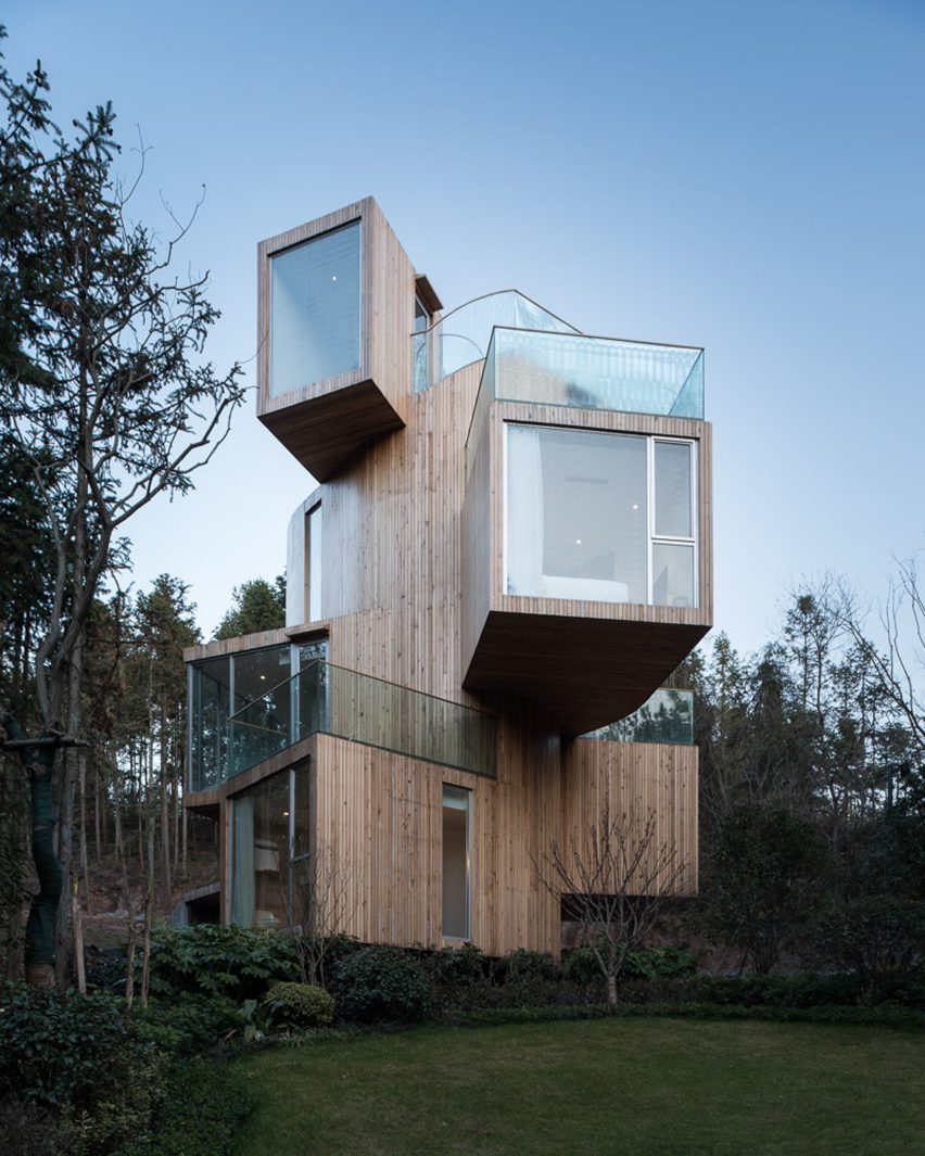 Spiral house by Bengo Studio