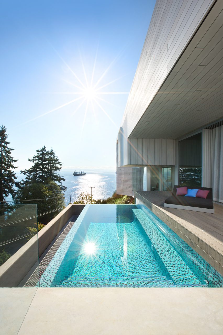 Sunset House by McLeod Bovell Modern Houses