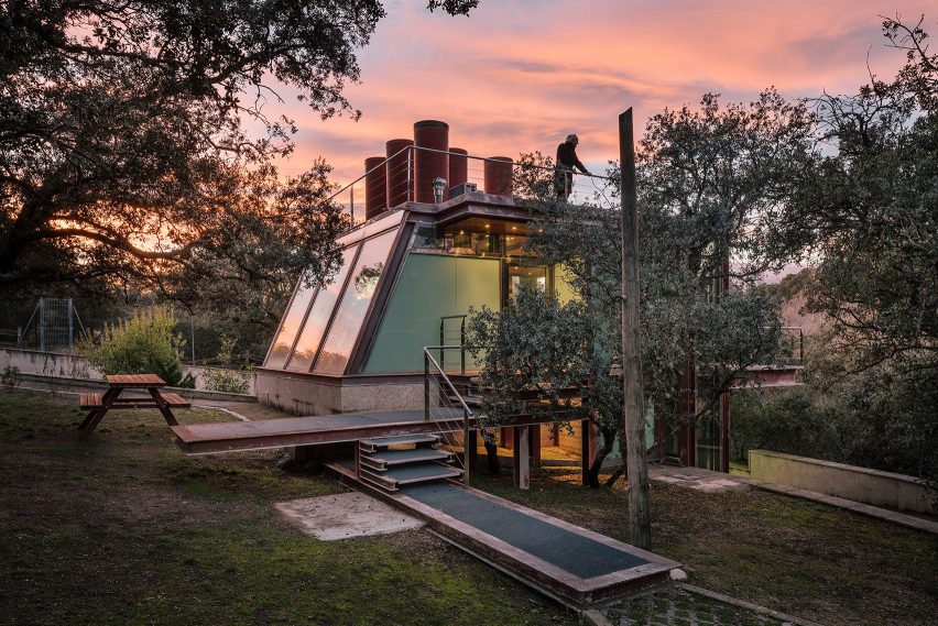 The Hidden Pavilion by Penelas Architects