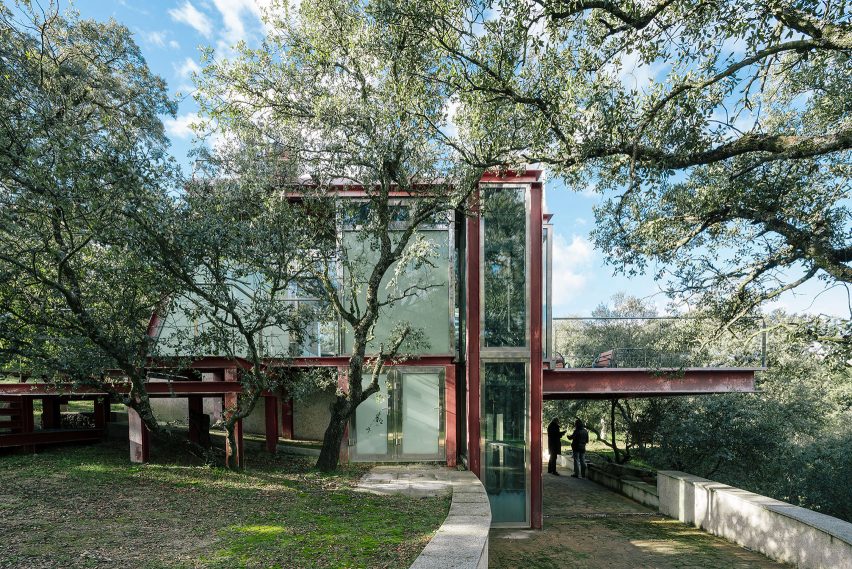 The Hidden Pavilion by Penelas Architects