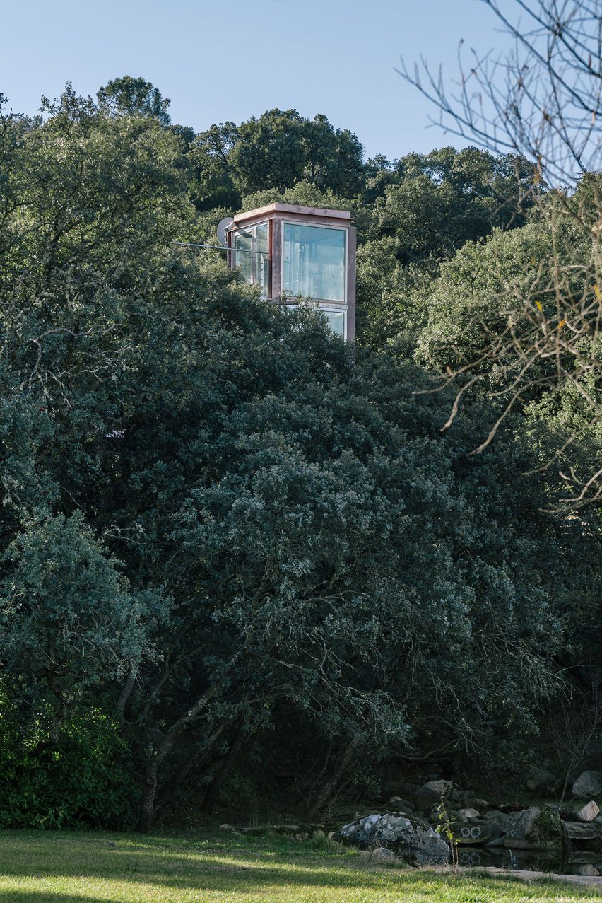 The Hidden Pavilion by Penelas Architects
