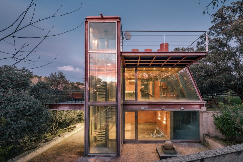 The Hidden Pavilion by Penelas Architects