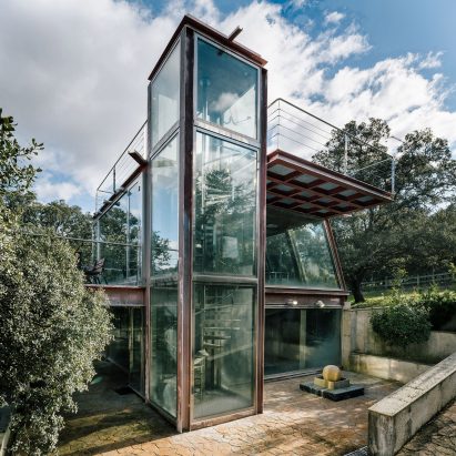 The Hidden Pavilion by Penelas Architects