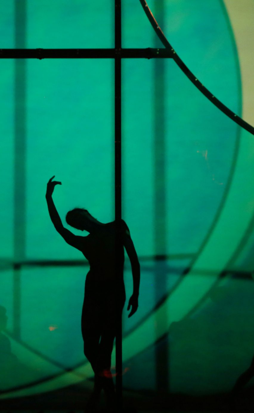 Tree of Codes by Olafur Eliasson, Company Wayne McGregor and Jamie XX