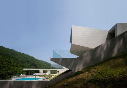 U Retreat by IDMM Architects