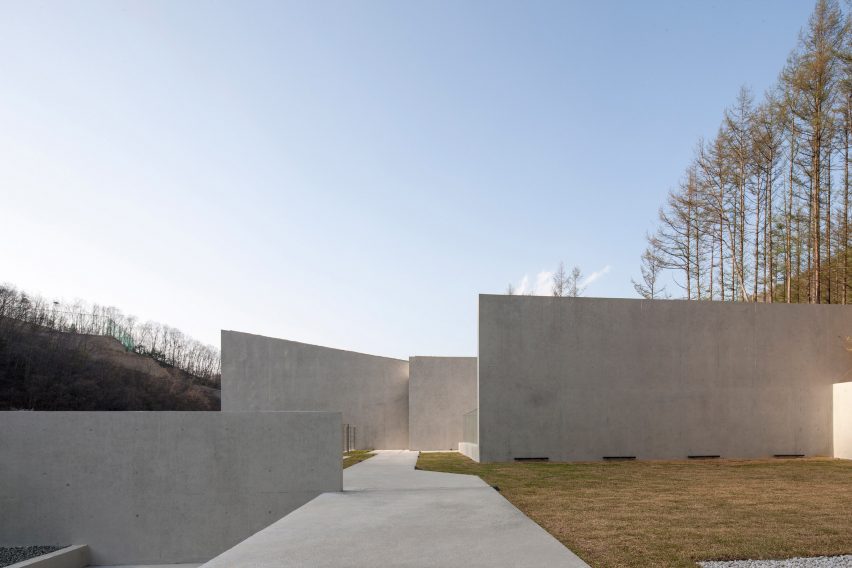 U Retreat by IDMM Architects