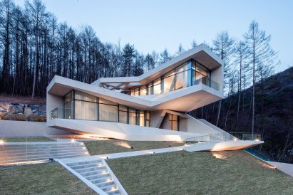 U Retreat by IDMM Architects