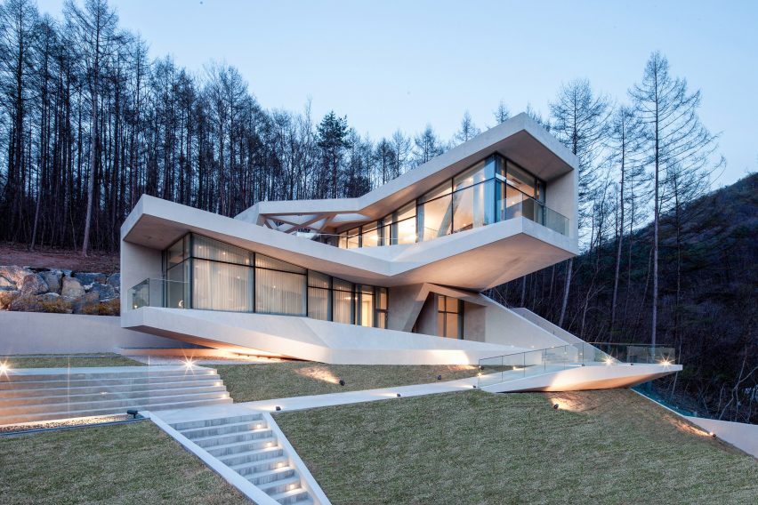 U Retreat by IDMM Architects