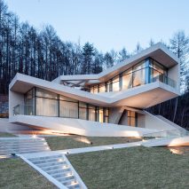 U Retreat by IDMM Architects