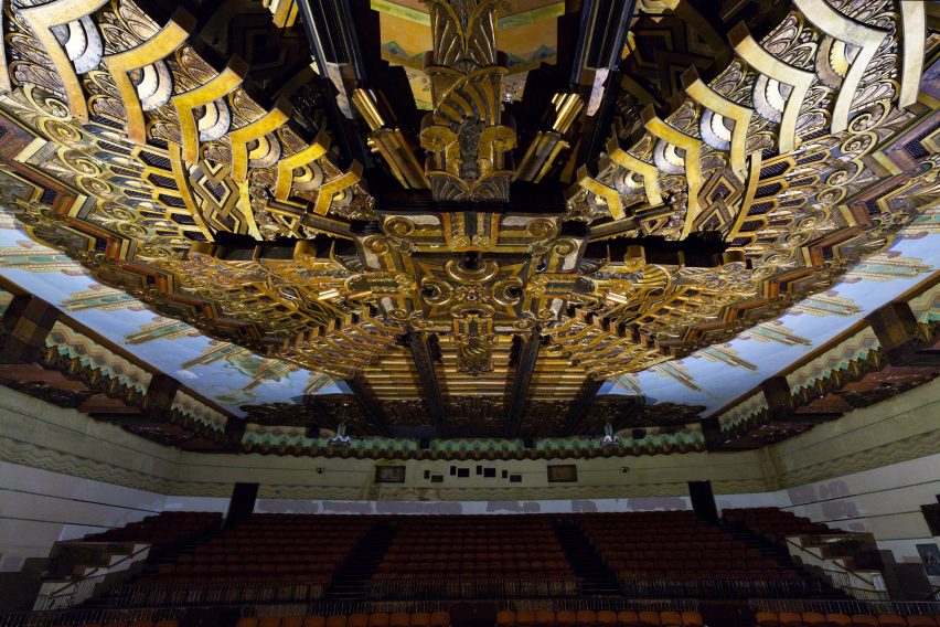 warner-theatre-huntington-park-california-matt-lambros-after-the-final-curtain