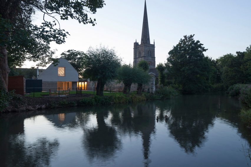 Warwick Hall by Acanthus Clews Architects