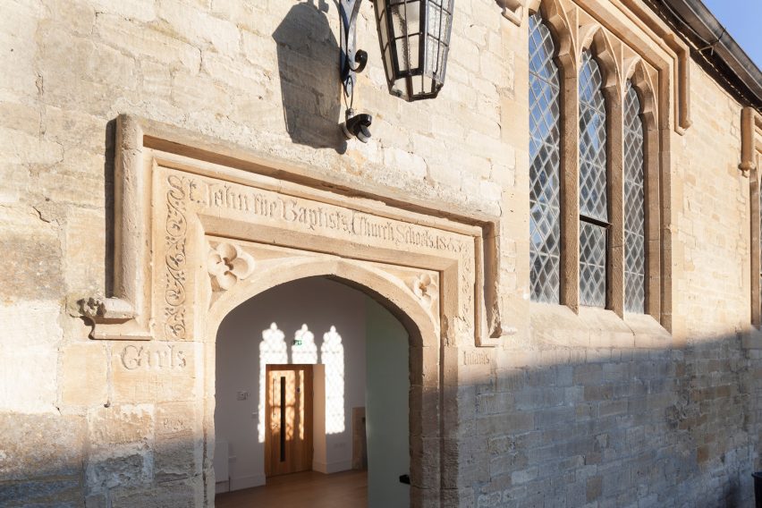 Warwick Hall by Acanthus Clews Architects