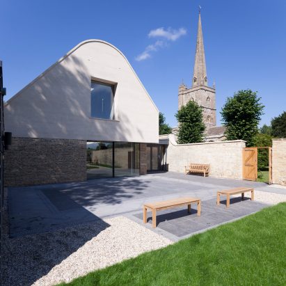 Warwick Hall by Acanthus Clews Architects