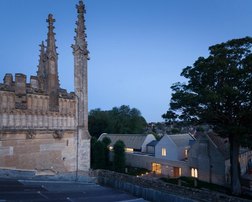 Warwick Hall by Acanthus Clews Architects